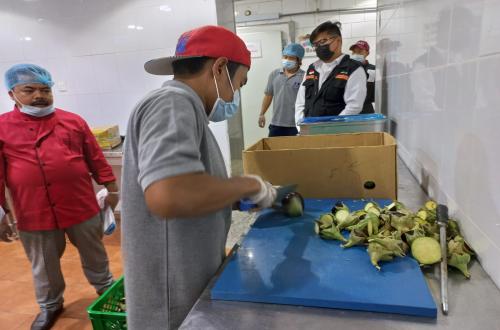 Haj Ministry Inspectorate Raids Madinah Kitchen, Demands Timely Meal Deliveries for Pilgrims