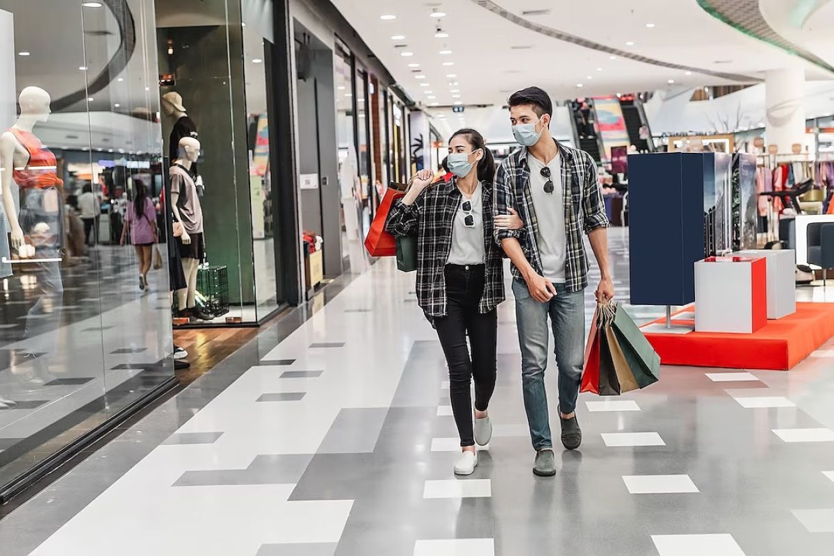 Shopping Centres Believed to Remain Bustling Despite Weakening Rupiah