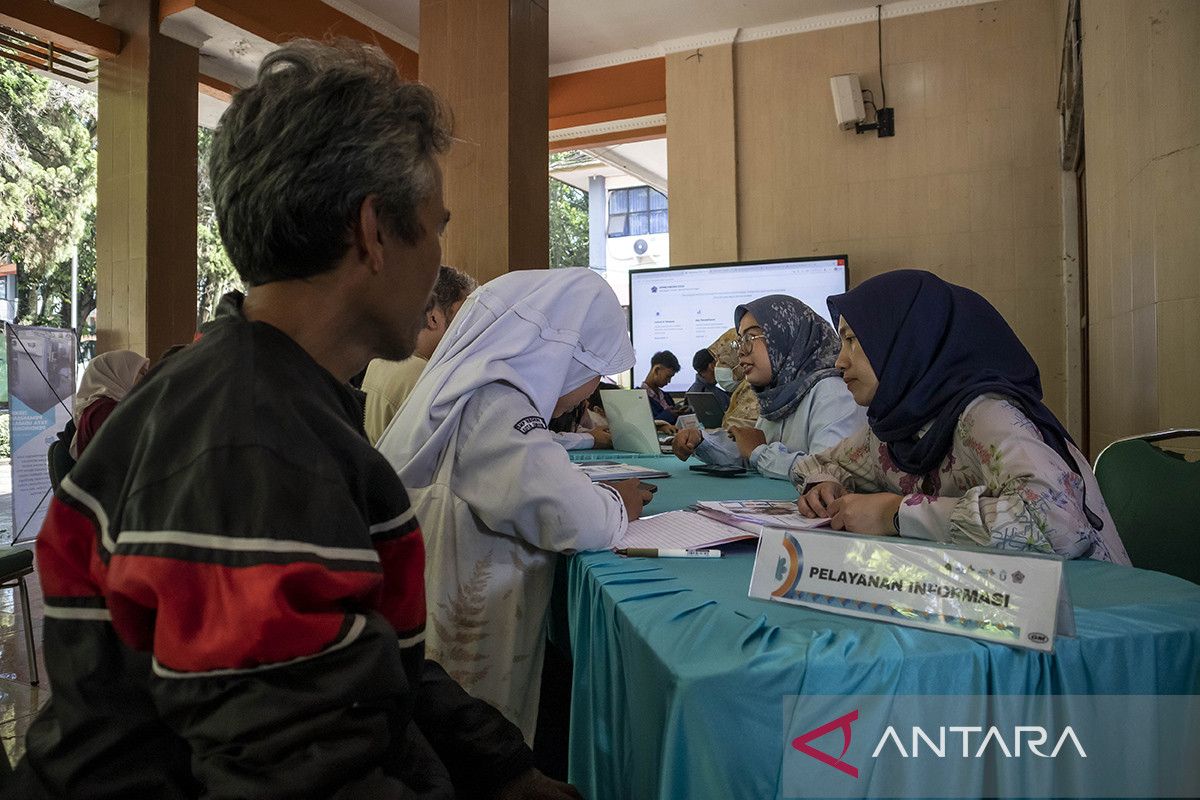 West Java Provincial Government Extends PCMB Data Entry for Senior High School Admission Until Today
