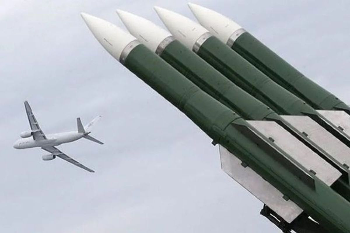 Iran Launches 12 Missiles at US Fighter Jets in Jordan