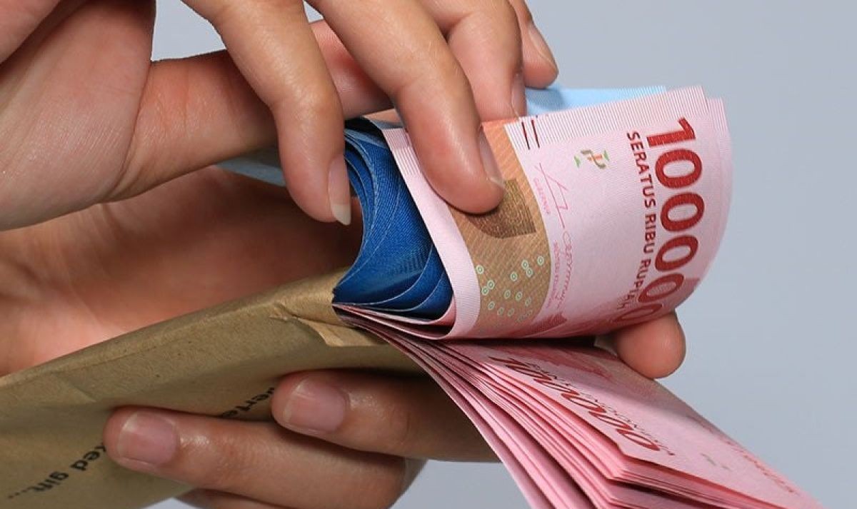 Pertamax Price Hike Must Be Accompanied by Cash Social Assistance, Says Economist