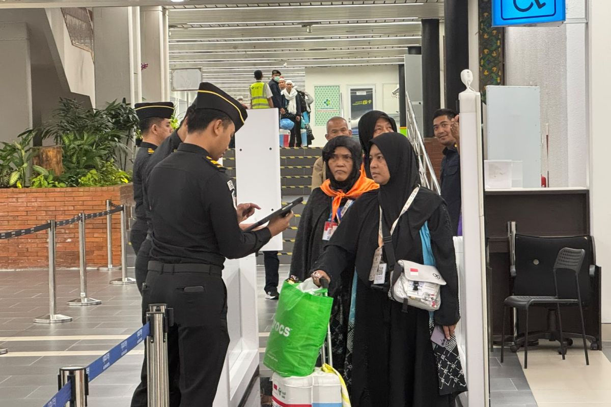 Immigration 'Corridor Gate' Service Speeds Up Hajj Arrivals at Soetta