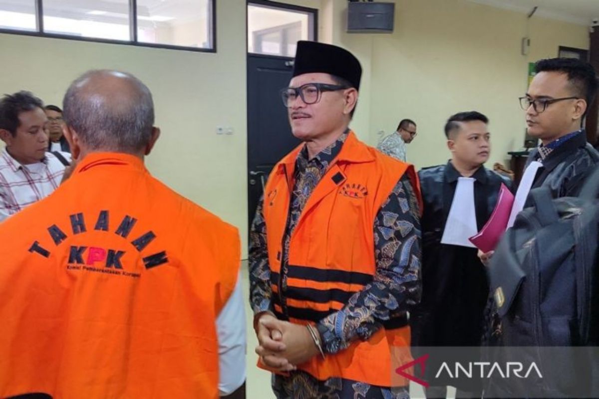 Madiun's Ex-Mayor Charged with Gratification and Extortion