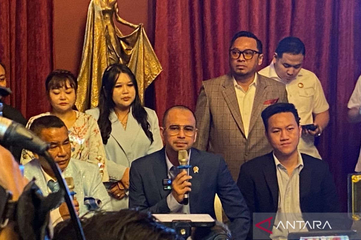 Raffi Ahmad Clarifies Encounter with Blueray Cargo Following Court Mention