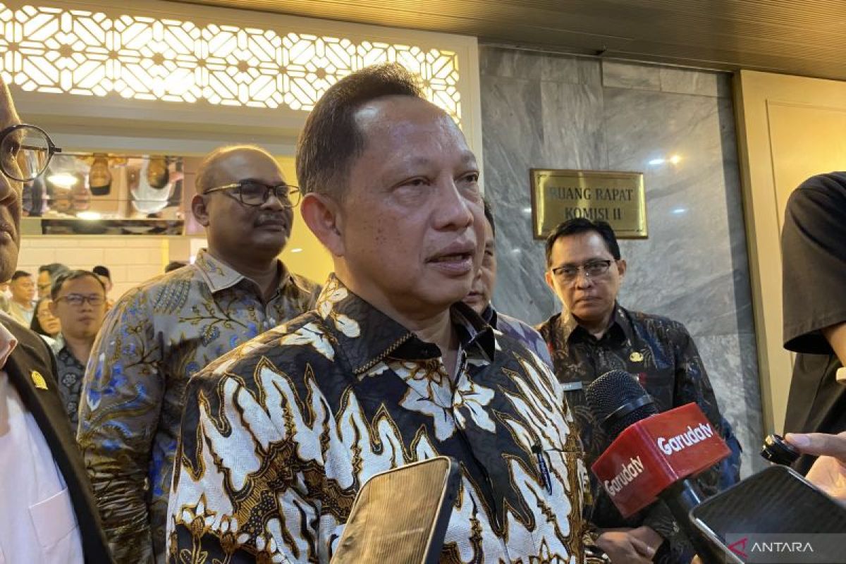 Home Affairs Minister proposes bonuses for regional heads from own-source revenue