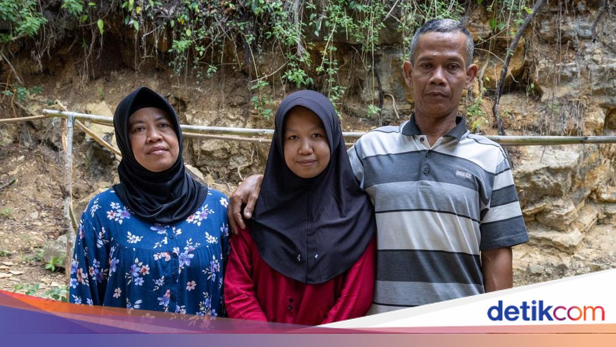 Joy for Risti: Daughter of Kulon Progo Project Labourer to Study for Free at UGM