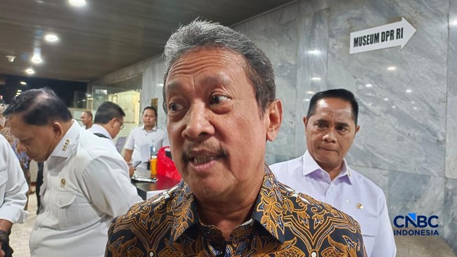 Minister Trenggono Promises to Build 1,369 Fishermen's Villages to Indonesia's Remote Small Islands