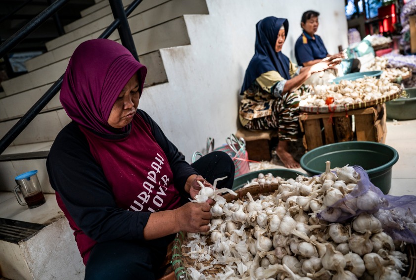 Prices of Essential Commodities in Purwokerto Begin to Soar