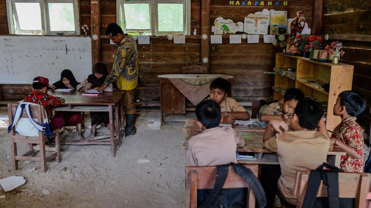 Teacher Allowances Increased and Transferred Directly to Accounts Monthly