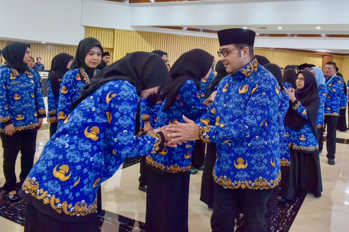 Creative Economy Minister urges young civil servants to become problem solvers and innovators