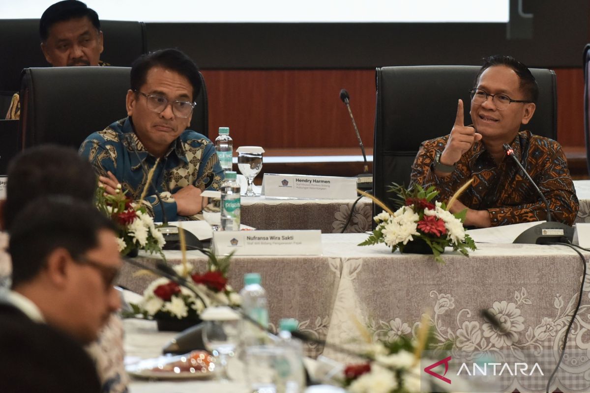 Task Force Urges Forestry Ministry to Resolve Aceh Business Permits Within 3 Months
