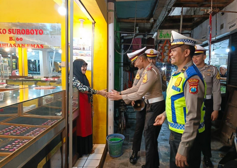 Police Academy Cadets Hone Skills and Leadership During Field Training in Malang