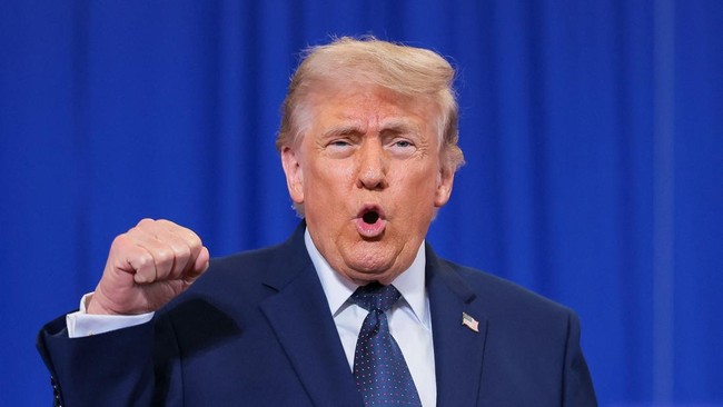 Trump Claims Deal With Iran, Teheran Says US Backtracked