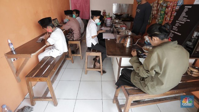 New Phenomenon Emerges in Coffee Shops: What's Happening with Indonesians' Finances?
