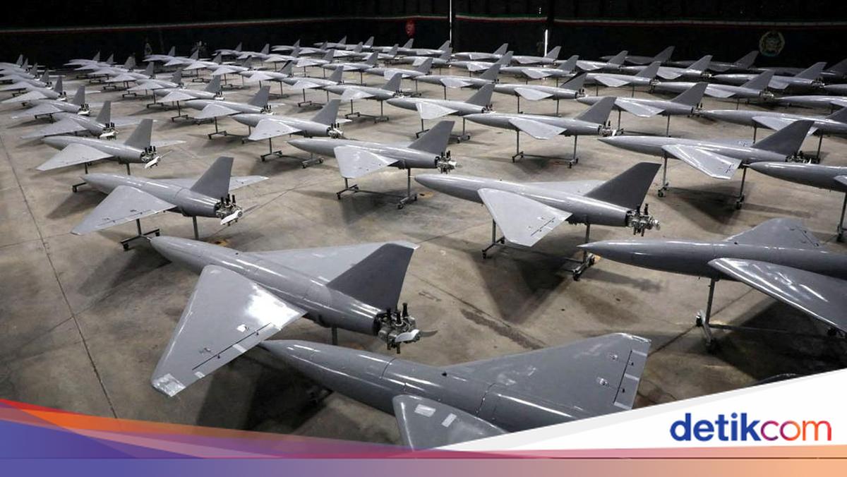 US Shoots Down Two Iranian Drones in Strait of Hormuz