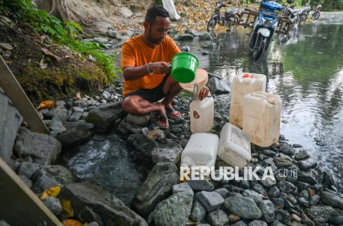 Water: From Source of Life to Geopolitical and Economic Frontier
