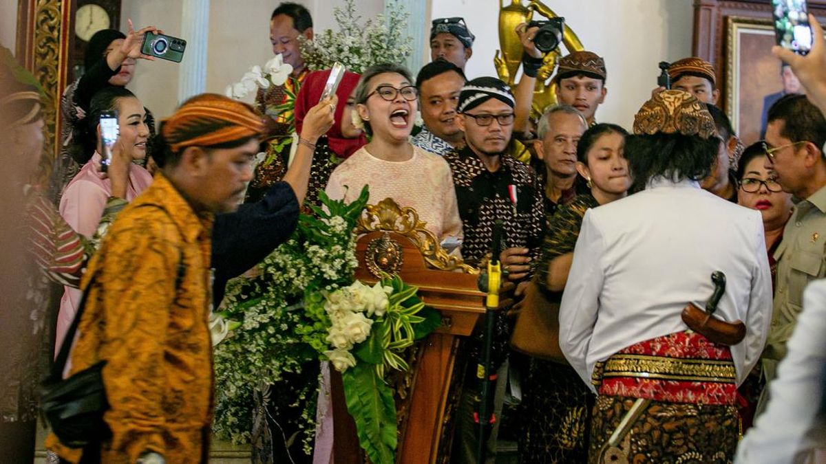 Solo Mayor Asked to Mediate Between Two Keraton Factions Over Suro Parade