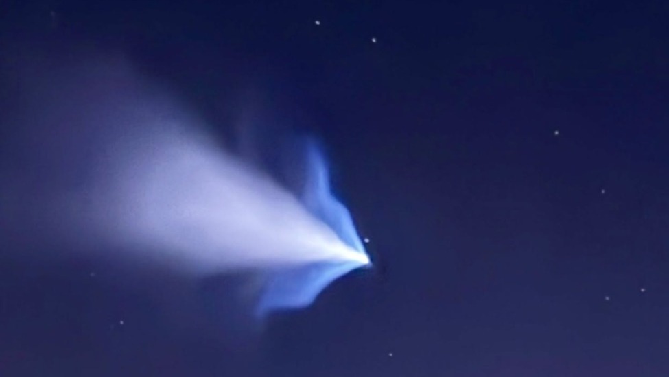 Mysterious Light Over Australia Identified as Chinese Rocket, Not UFO