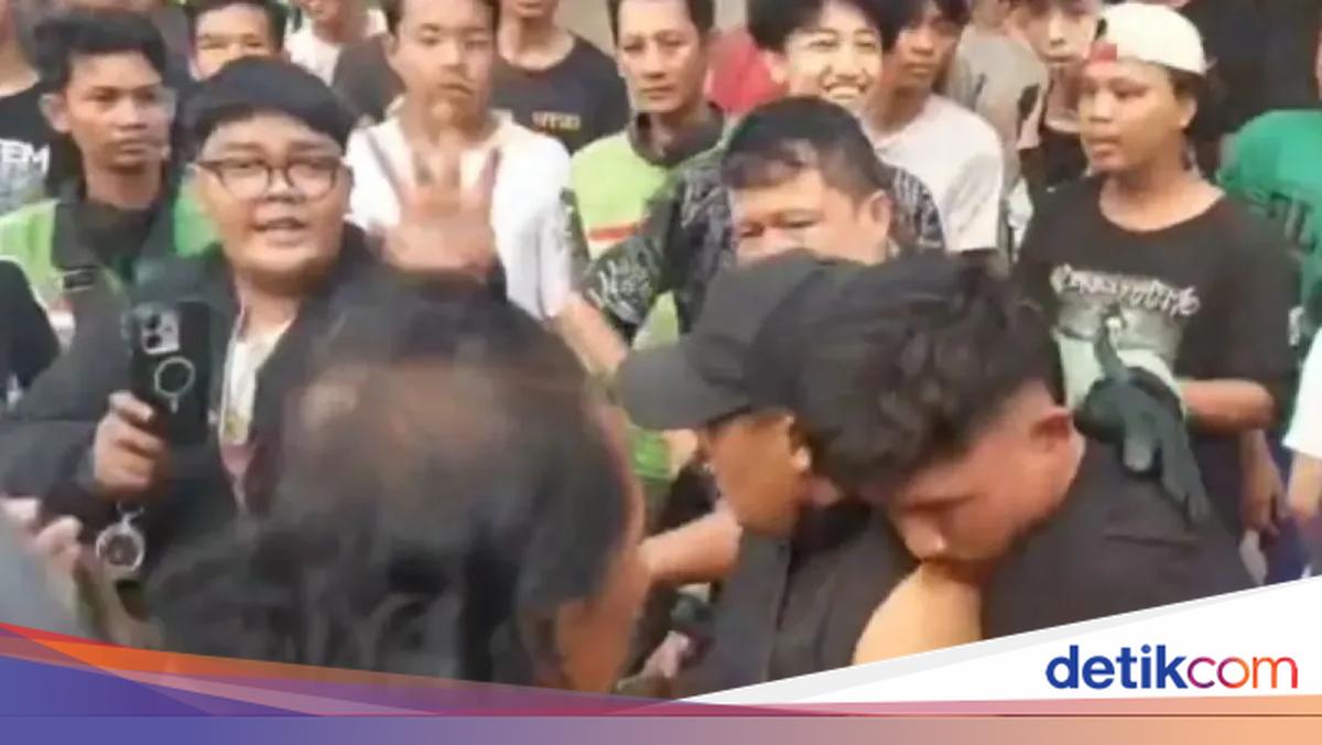 Man in East Jakarta Apprehended by Mob After Allegedly Buying Motorcycle with Counterfeit Money