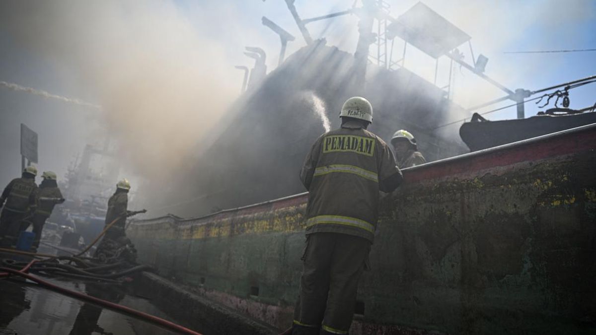 Aceh Hebat Ferry Explodes, 14 Suffer Burns