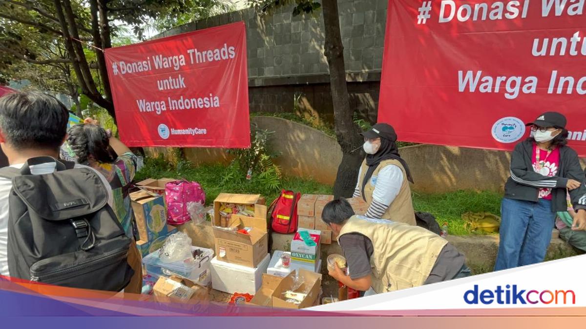 Residents Open Solidarity Post, Provide Food and Medicine for Protesters at Hotel Indonesia Roundabout