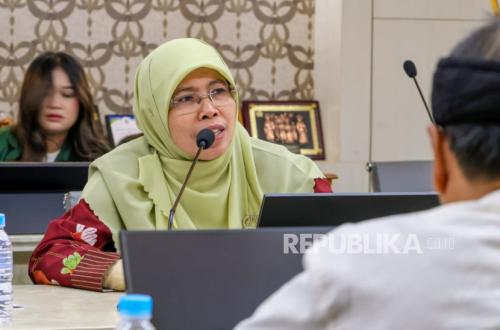 West Java DPRD Opens Door to Special Committee for Student Admission System Evaluation