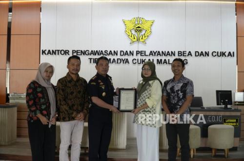 Malang Customs Issues Permit for New Tobacco Factory in Malang Regency