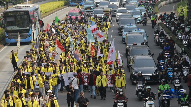 KRL Stations Under Tight Security Amid Student Protests, Users Advised