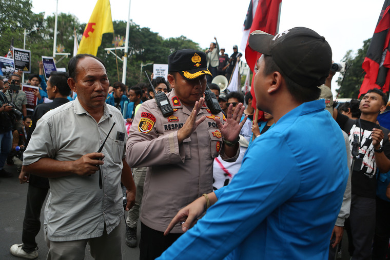 6,088 Personnel Deployed to Secure Student Protest in Jakarta
