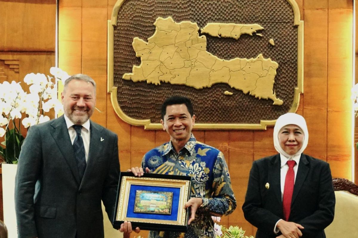 East Java and Russia's St Petersburg Explore High-Speed Ship Cooperation