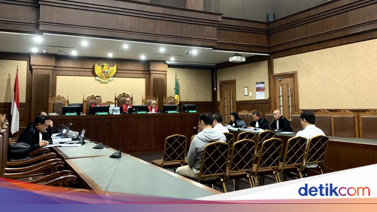 Blueray Boss Admits Giving Mazda CX-5 and Luxury Watch to Customs Officials