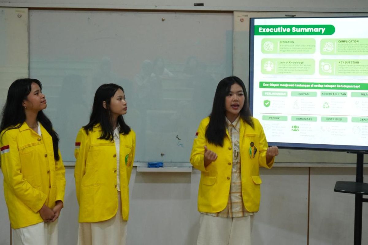 UI Vocational Students Introduce Eco-Friendly Baby Nappy
