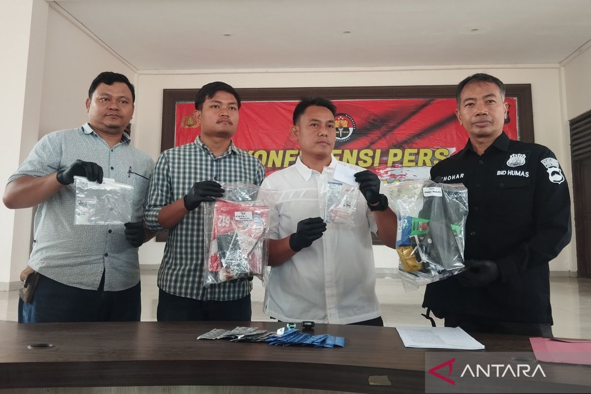 Suspected Drug Dealer in Demak Posed as Iced Tea Seller
