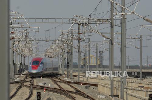 Hundreds of Kites Snag on Whoosh High-Speed Rail Line, KCIC Warns of Severe Disruption