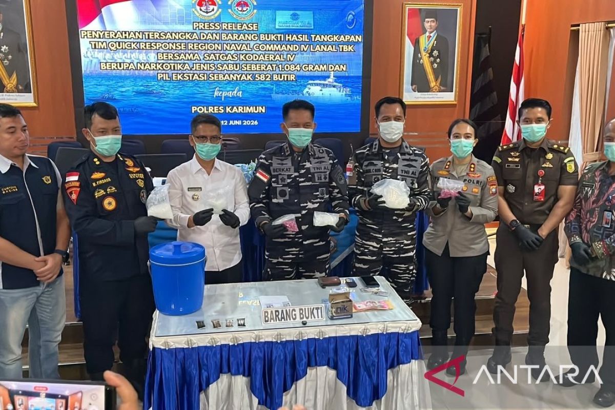 Navy Says Courier Posing as Fisherman Smuggled Drugs from Malaysia