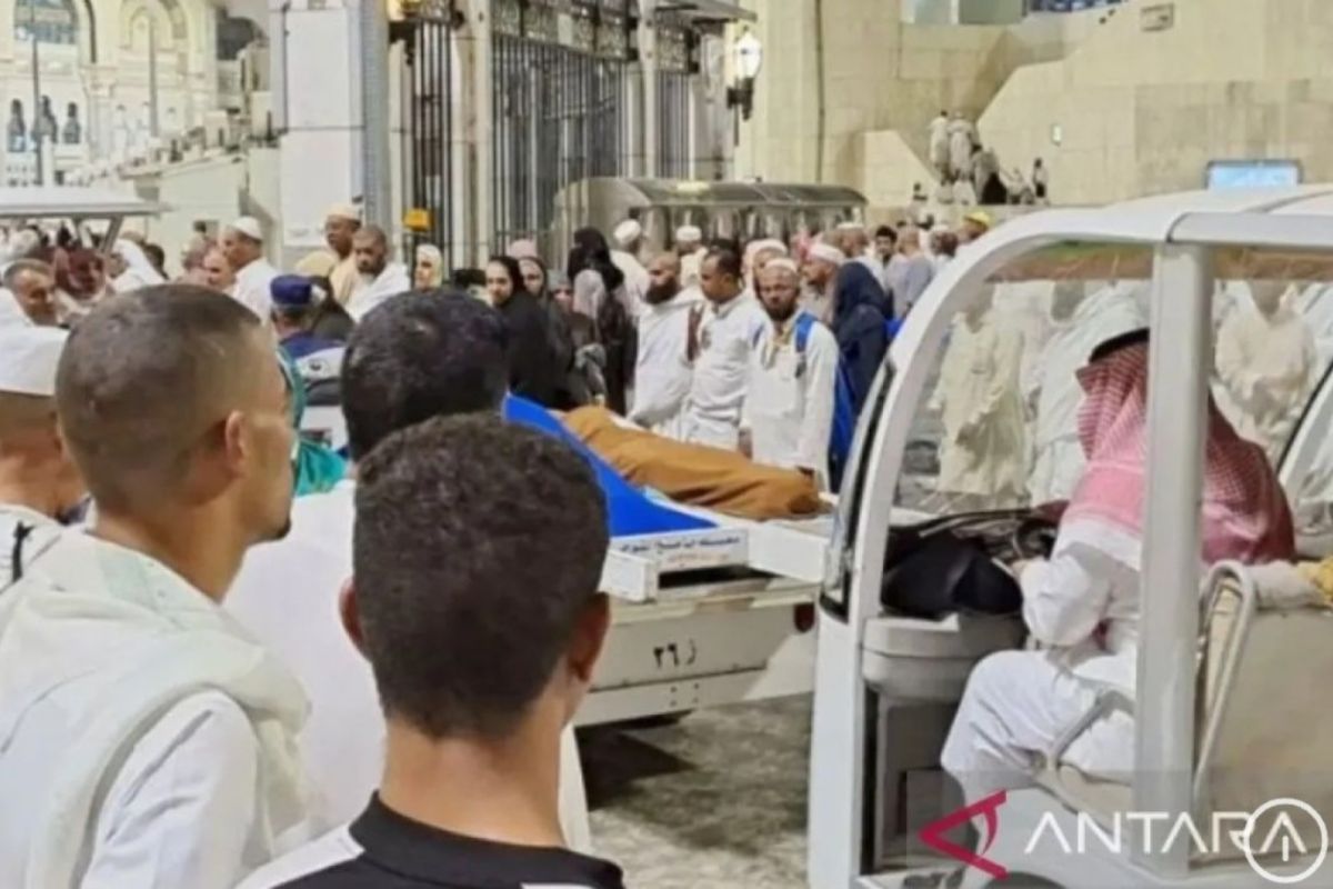 Medan Hajj Pilgrim Passes Away During Treatment in Holy Land