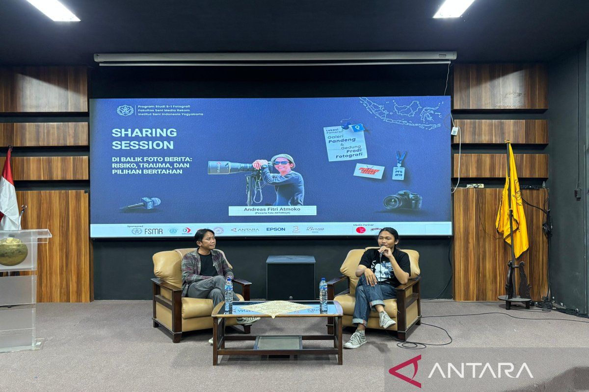 ANTARA Sharing Session at ISI Yogyakarta Explores the Reality Behind News Photos