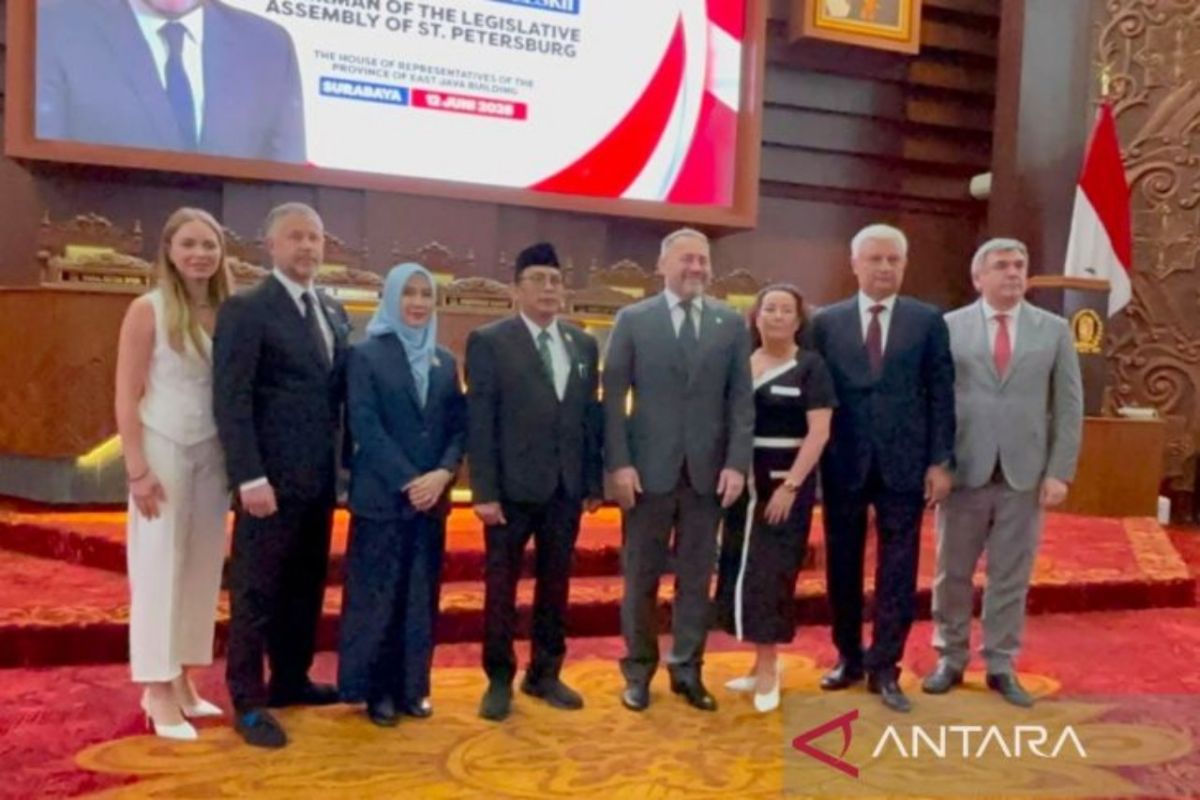 East Java DPRD and St. Petersburg Legislature Explore Cooperation