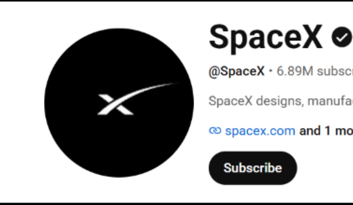 SpaceX, the Largest IPO in History, Begins Trading