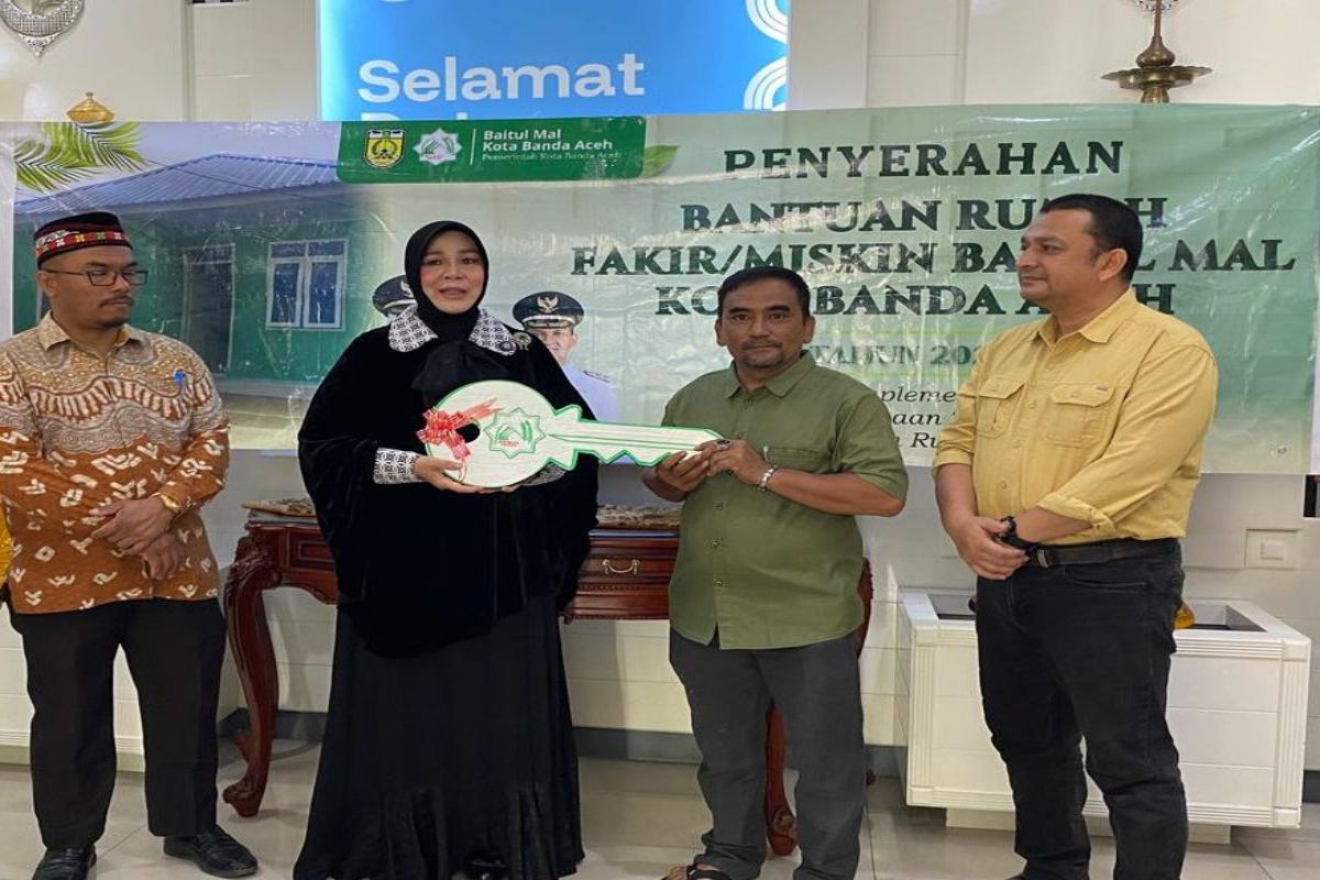 Banda Aceh Hands Over 30 Liveable Homes to Underprivileged Residents