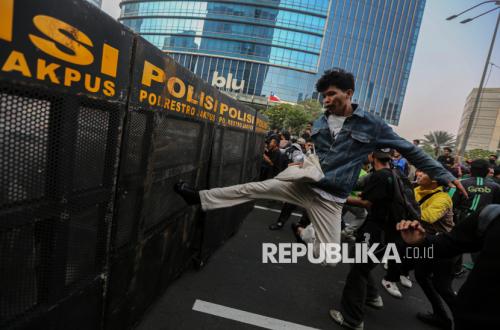After Tensions Flare, Student Protest on Jakarta's Sudirman Ends Peacefully