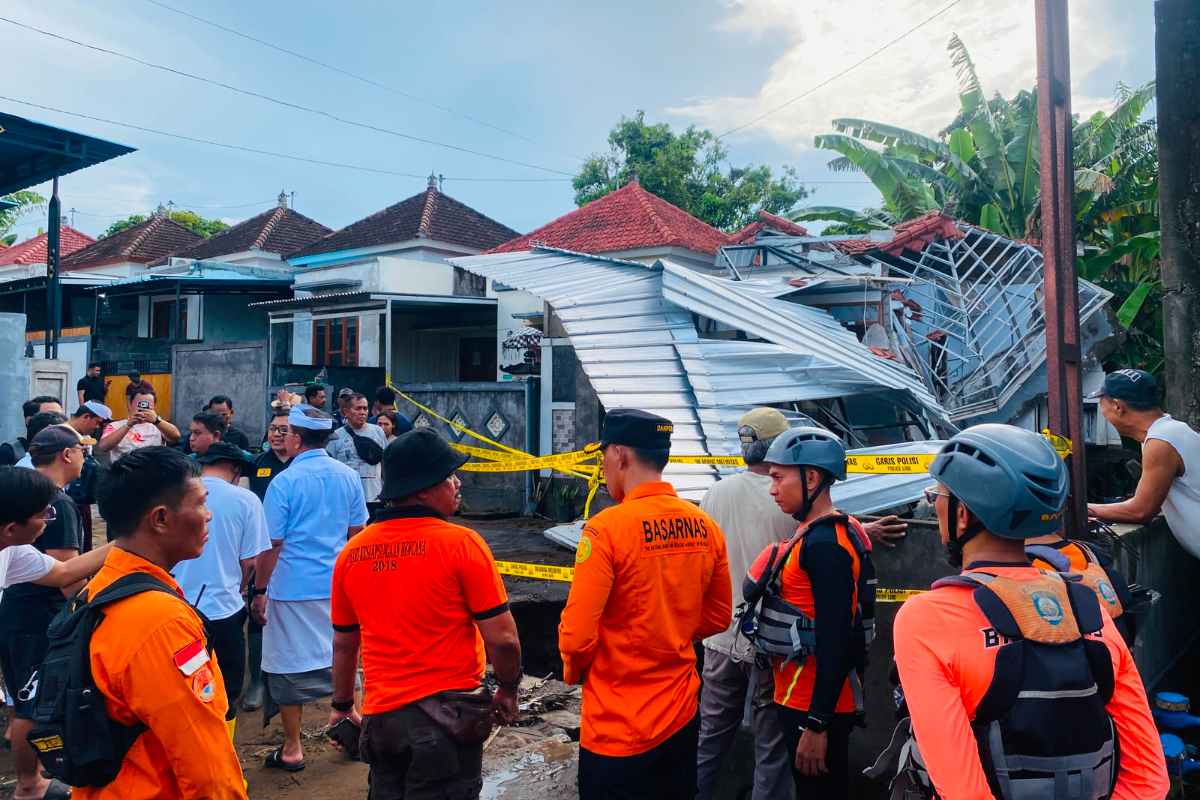 Student Swept Away by Floods in Buleleng Found Deceased