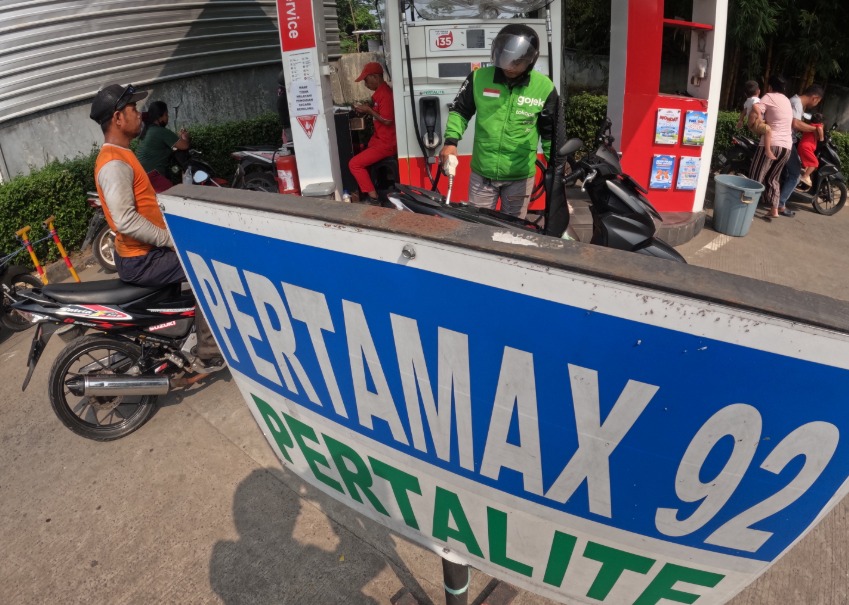 Economists Explain Why Pertamax Price Hike Is Unavoidable