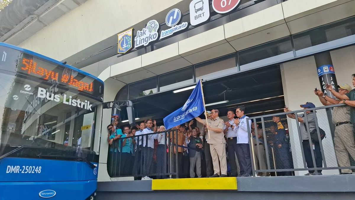 Pramono Hopes Public Transport Ridership Increase Will Be a Gift for Jakarta's Anniversary