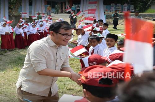 Budiman Sudjatmiko: MBG Must Continue, It's a Campaign Promise