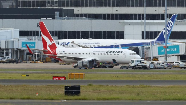 Airlines Cancel Flights En Masse, Schedules Overhauled Amid Middle East Tensions