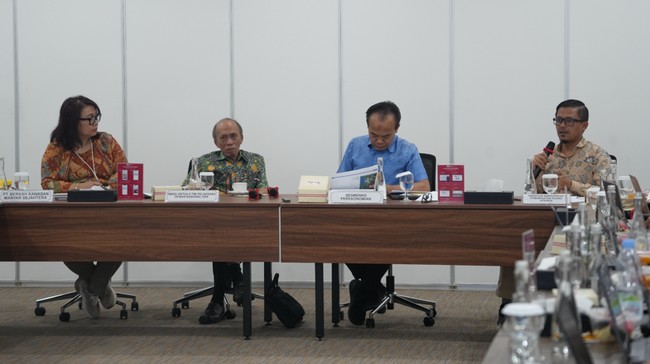 Foreign Investors Flock to Indonesia, Evidence Clear in Gresik