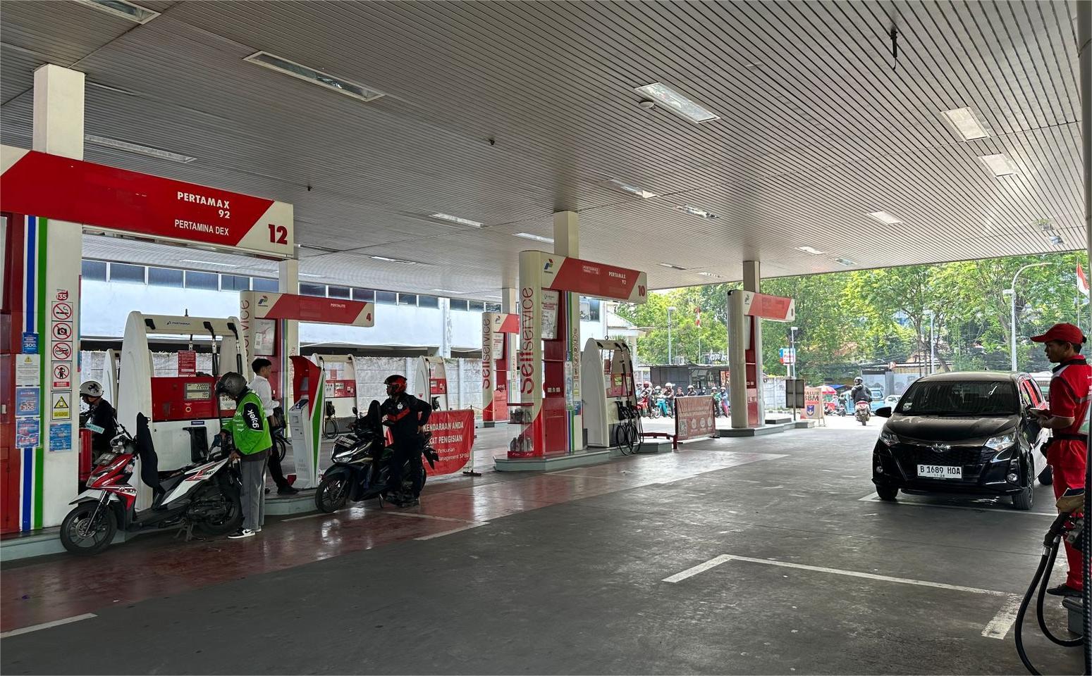 After Pertamax Price Hike, Pertamina Guarantees Sufficient Pertalite Stock