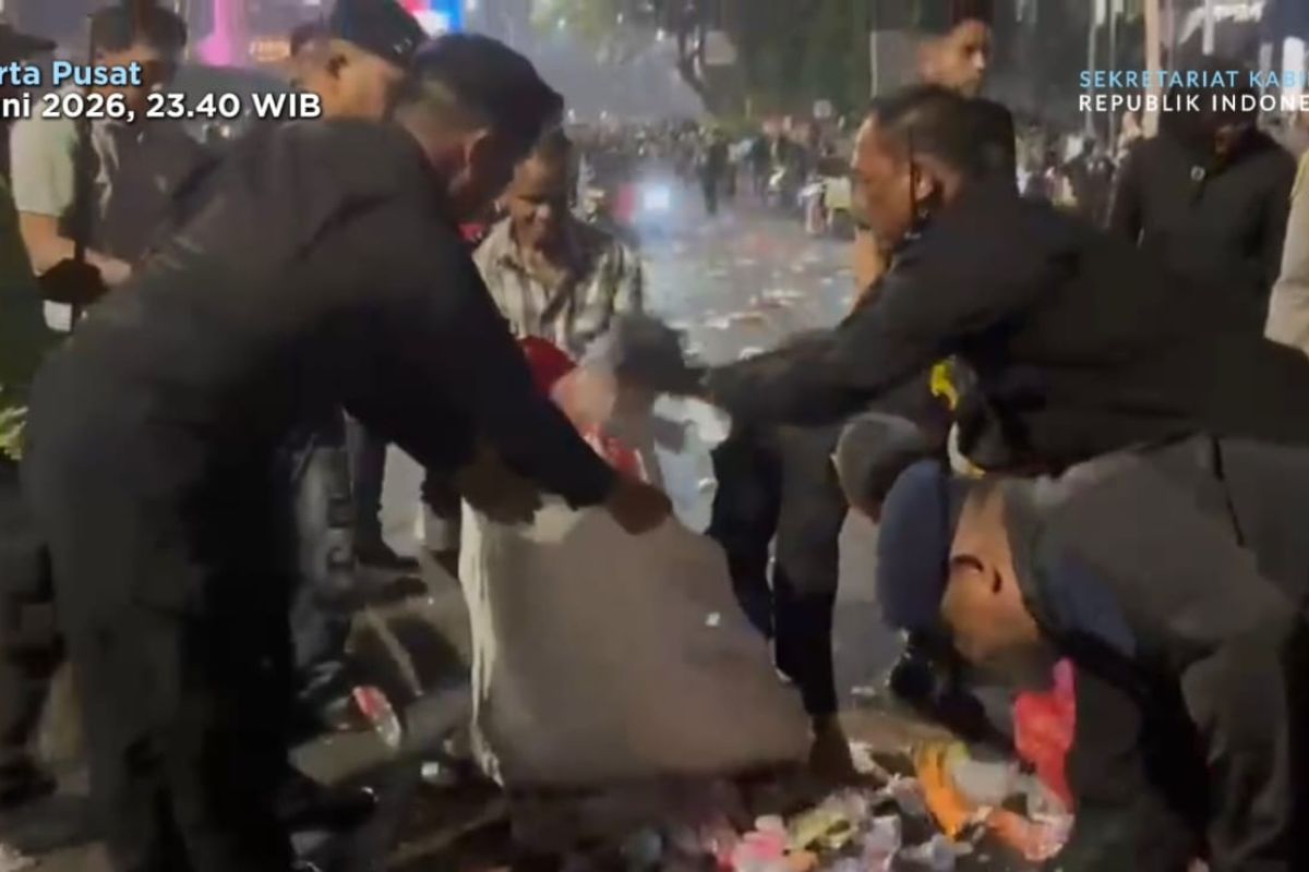 Cabinet Secretary assures Jakarta public facilities ready for use after protest