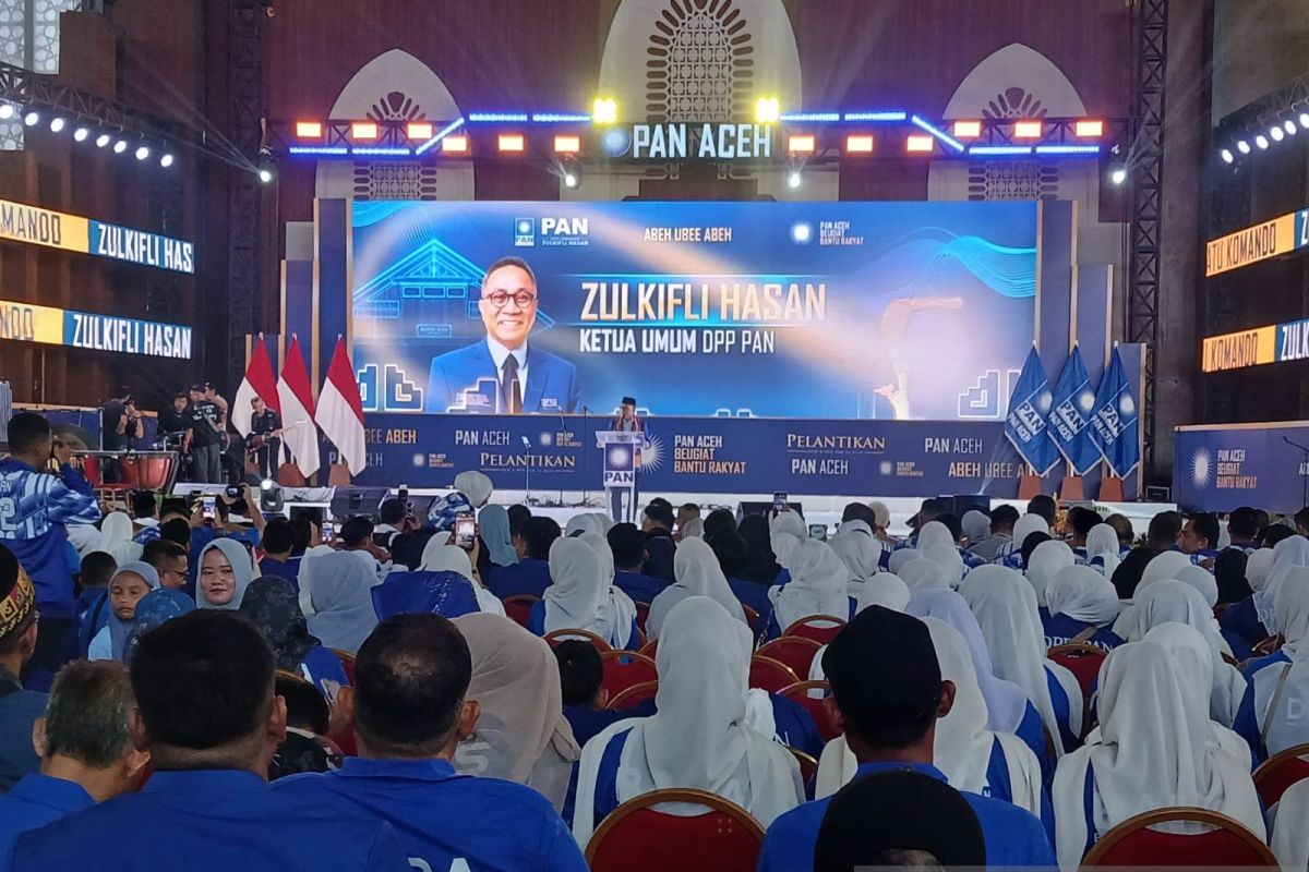 Zulkifli Hasan Remembers Former Aceh Governor Zaini Abdullah